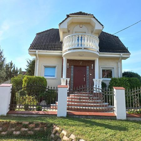 Apartamenty Junona Nad Morzem, W Domu Z Ogrodem, Obok Stegna I Jantar Junoszyno ภายนอก รูปภาพ